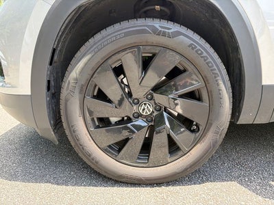 2024 Volkswagen Atlas Cross Sport 2.0T SE w/Technology