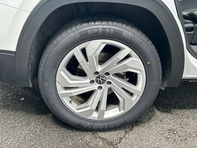 2021 Volkswagen Atlas 3.6L V6 SE w/Technology