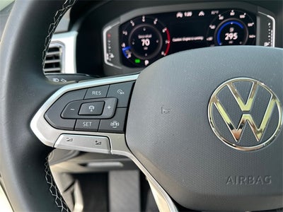 2022 Volkswagen Atlas 3.6L V6 SE w/Technology