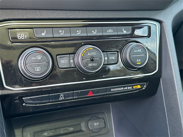 2022 Volkswagen Atlas 3.6L V6 SE w/Technology