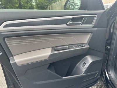 2023 Volkswagen Atlas Cross Sport 2.0T SEL R-Line