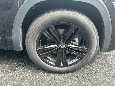 2023 Volkswagen Atlas Cross Sport 2.0T SEL R-Line