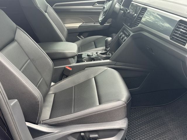 2023 Volkswagen Atlas Cross Sport 2.0T SEL R-Line