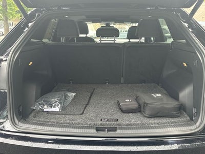 2023 Volkswagen Atlas Cross Sport 2.0T SEL R-Line