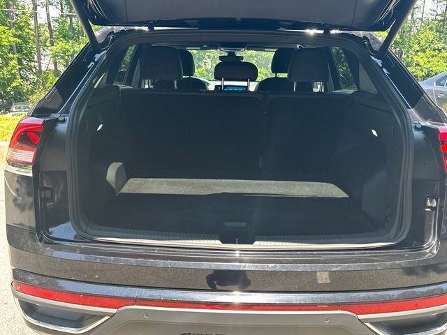 2025 Volkswagen Atlas Cross Sport 2.0T SE w/Technology