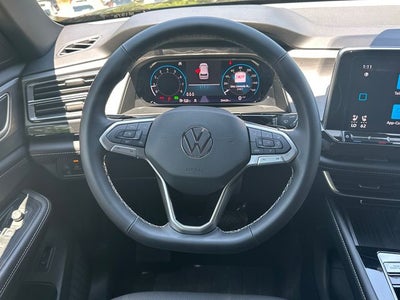 2025 Volkswagen Atlas Cross Sport 2.0T SE w/Technology