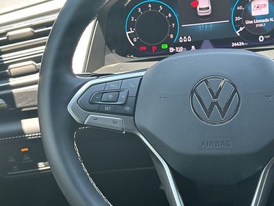 2025 Volkswagen Atlas Cross Sport 2.0T SE w/Technology