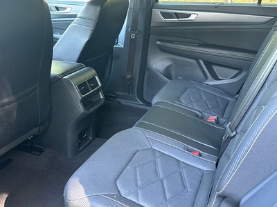 2024 Volkswagen Atlas Cross Sport 2.0T SE w/Technology