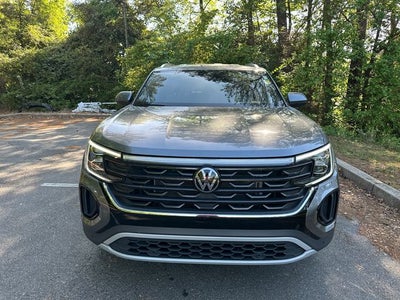 2024 Volkswagen Atlas Cross Sport 2.0T SE w/Technology