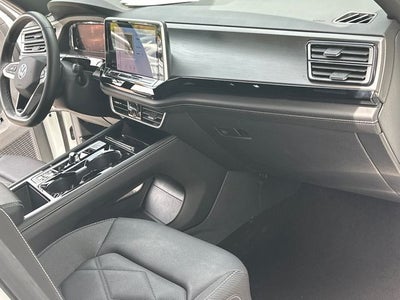 2024 Volkswagen Atlas Cross Sport 2.0T SE w/Technology