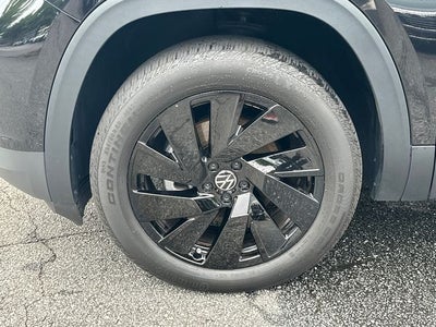 2025 Volkswagen Atlas Cross Sport 2.0T SE w/Technology