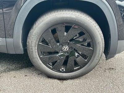 2025 Volkswagen Atlas Cross Sport 2.0T SE w/Technology