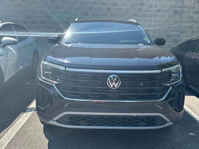 2025 Volkswagen Atlas Cross Sport 2.0T SE w/Technology