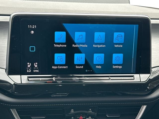 2025 Volkswagen Atlas Cross Sport 2.0T SE w/Technology