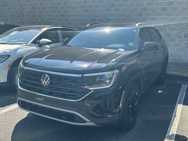 2025 Volkswagen Atlas Cross Sport 2.0T SE w/Technology