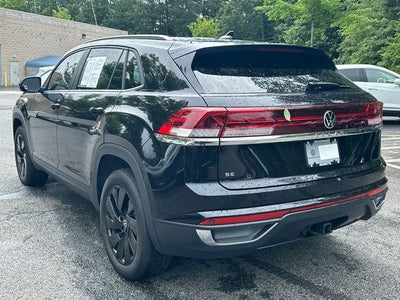 2025 Volkswagen Atlas Cross Sport 2.0T SE w/Technology