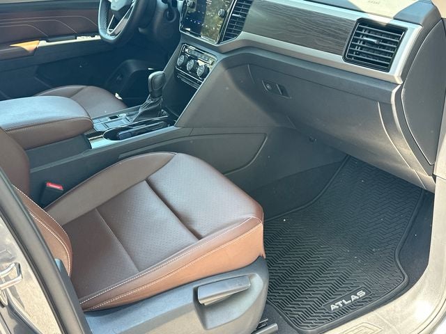 2022 Volkswagen Atlas 2.0T SE w/Technology