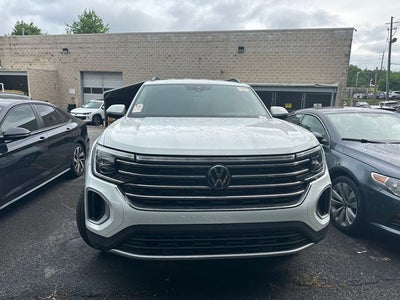 2025 Volkswagen Atlas 2.0T SE w/Technology