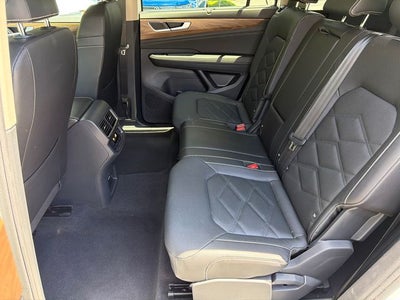 2025 Volkswagen Atlas 2.0T SE w/Technology