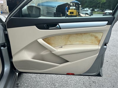 2013 Volkswagen Passat TDI SE w/Sunroof