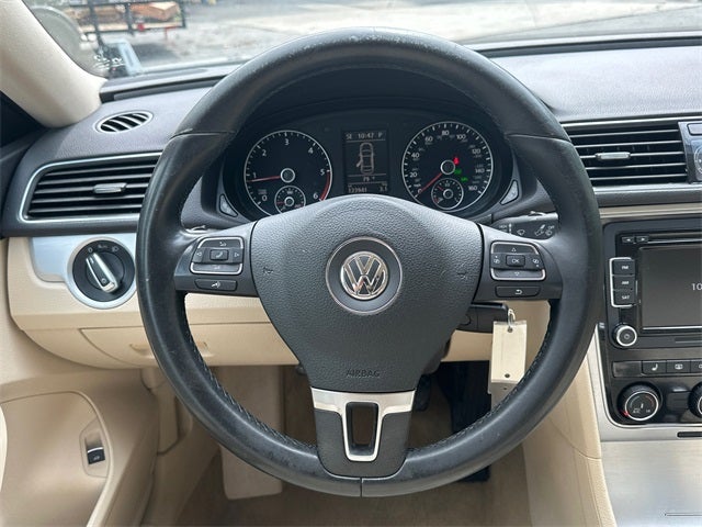 2013 Volkswagen Passat TDI SE w/Sunroof