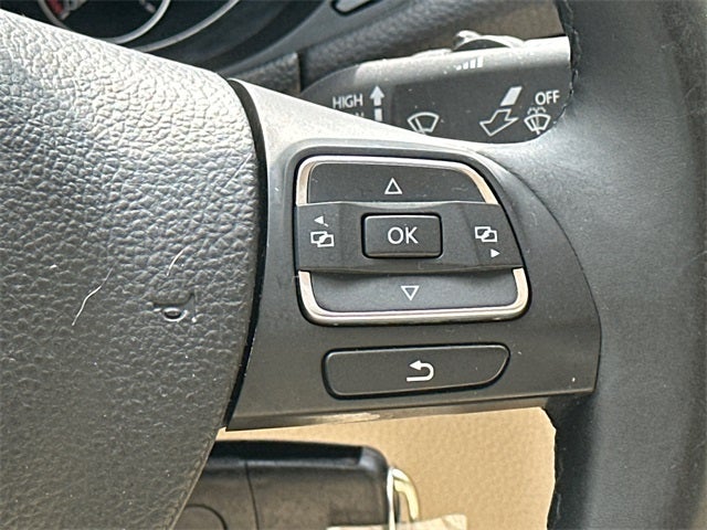 2013 Volkswagen Passat TDI SE w/Sunroof