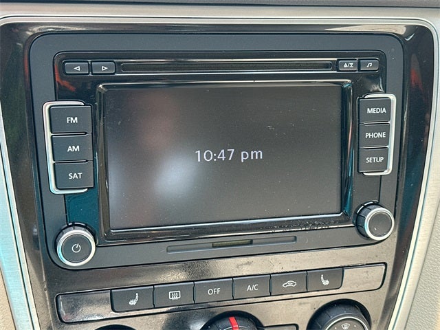 2013 Volkswagen Passat TDI SE w/Sunroof