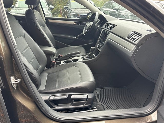 2019 Volkswagen Passat 2.0T Wolfsburg