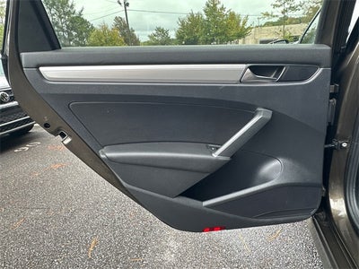 2019 Volkswagen Passat 2.0T Wolfsburg