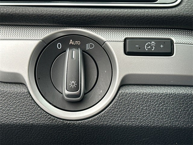 2019 Volkswagen Passat 2.0T Wolfsburg