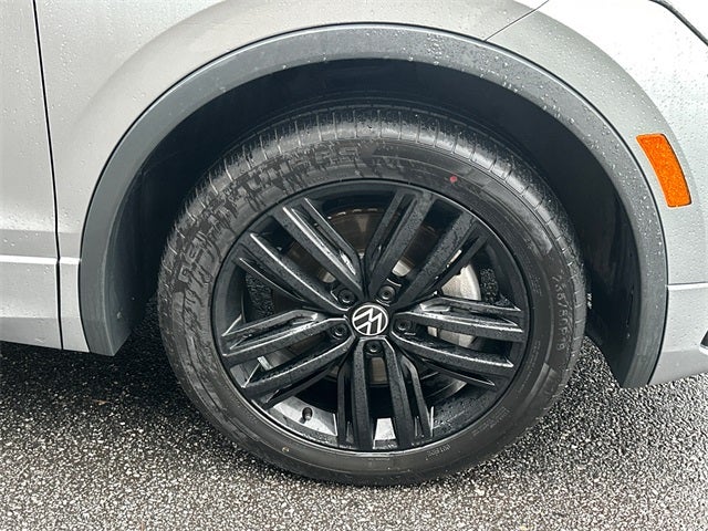 2022 Volkswagen Tiguan 2.0T SE R-Line Black