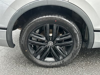 2022 Volkswagen Tiguan 2.0T SE R-Line Black
