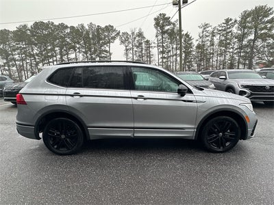 2022 Volkswagen Tiguan 2.0T SE R-Line Black