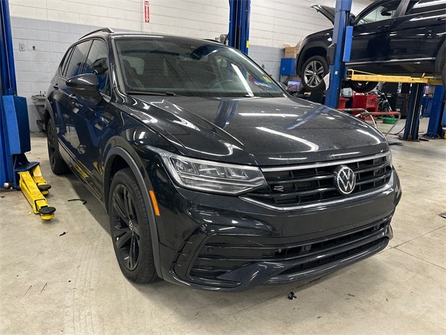 2024 Volkswagen Tiguan 2.0T SE R-Line Black