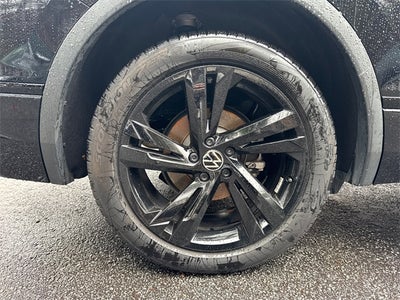 2024 Volkswagen Tiguan 2.0T SE R-Line Black