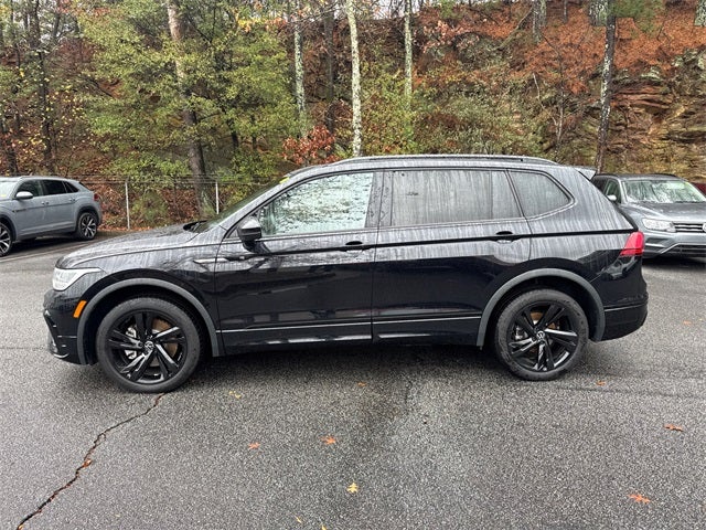 2024 Volkswagen Tiguan 2.0T SE R-Line Black