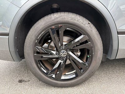 2023 Volkswagen Tiguan 2.0T SE R-Line Black