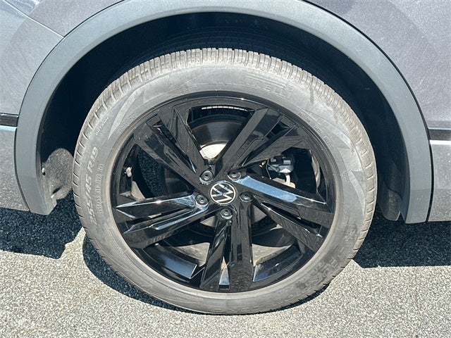 2024 Volkswagen Tiguan 2.0T SE R-Line Black