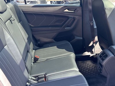 2024 Volkswagen Tiguan 2.0T SE R-Line Black