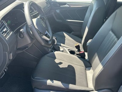 2024 Volkswagen Tiguan 2.0T SE R-Line Black