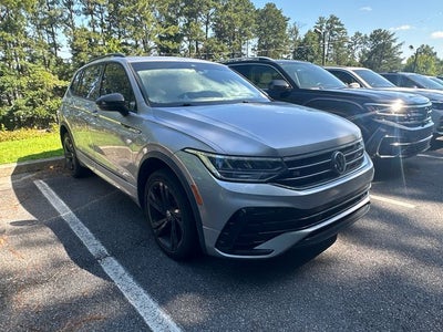 2023 Volkswagen Tiguan 2.0T SE R-Line Black