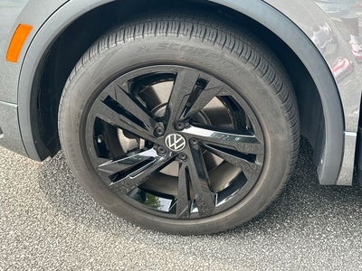 2023 Volkswagen Tiguan 2.0T SE R-Line Black