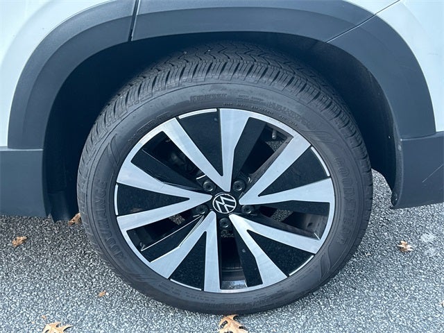 2024 Volkswagen Taos 1.5T SE