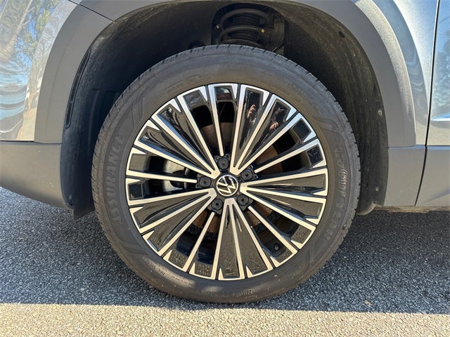 2025 Volkswagen Taos 1.5T SE