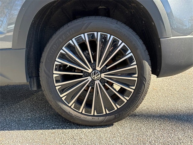 2025 Volkswagen Taos 1.5T SE