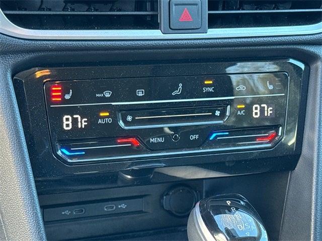 2025 Volkswagen Taos 1.5T SE