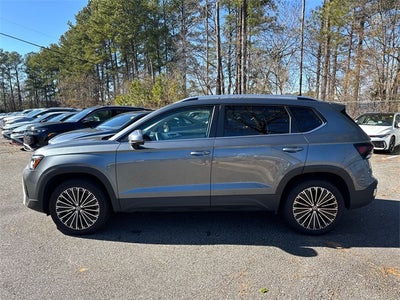 2025 Volkswagen Taos 1.5T SE