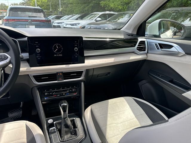 2025 Volkswagen Taos 1.5T SE