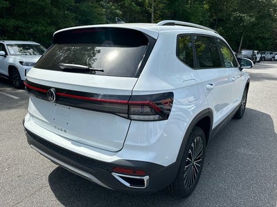 2025 Volkswagen Taos 1.5T SE