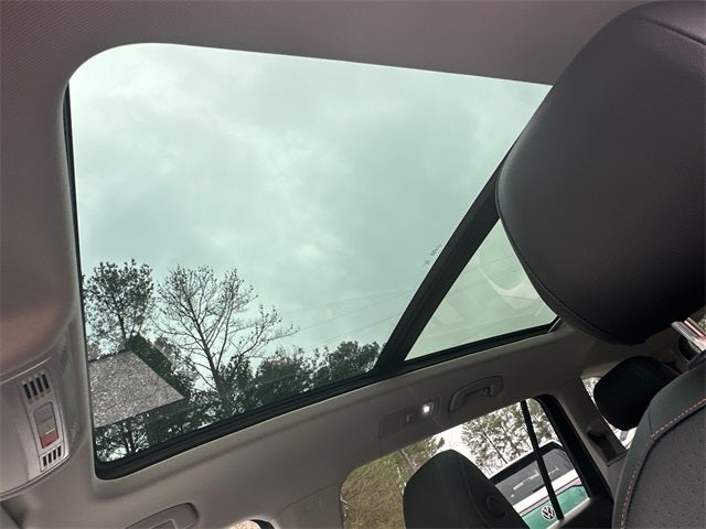 2024 Volkswagen Tiguan 2.0T Wolfsburg Edition